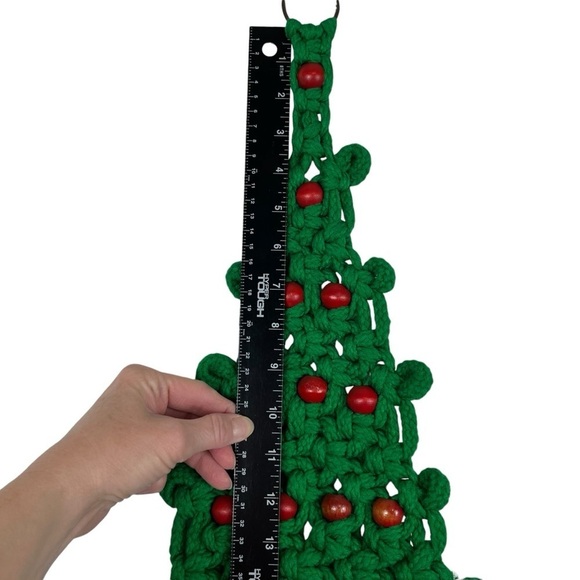 Vintage 70’s Handmade Macrame Green & Red Christmas Tree Hanging - Picture 7 of 9